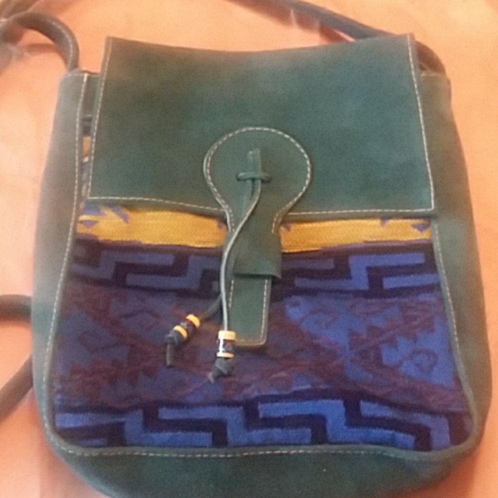**Giveaway**Faux Suede Crossbody